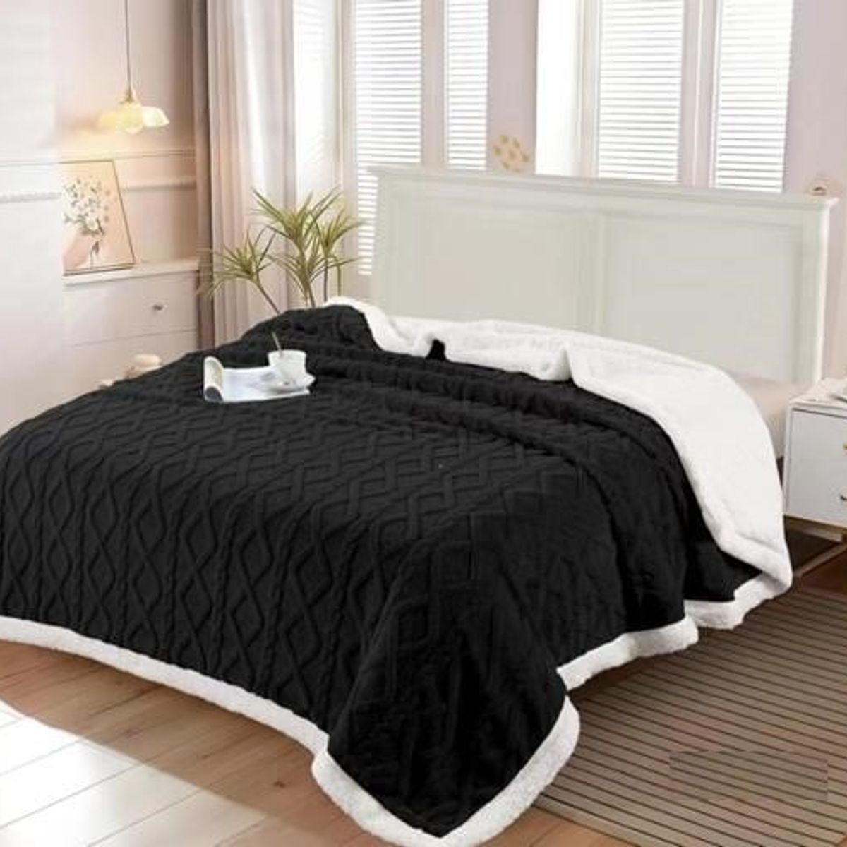 GENERICO - FRAZADA CON CHIPORRO 2 PLAZA  NEGRO TEXTURIZADA DISEÑO TRENZADO RS