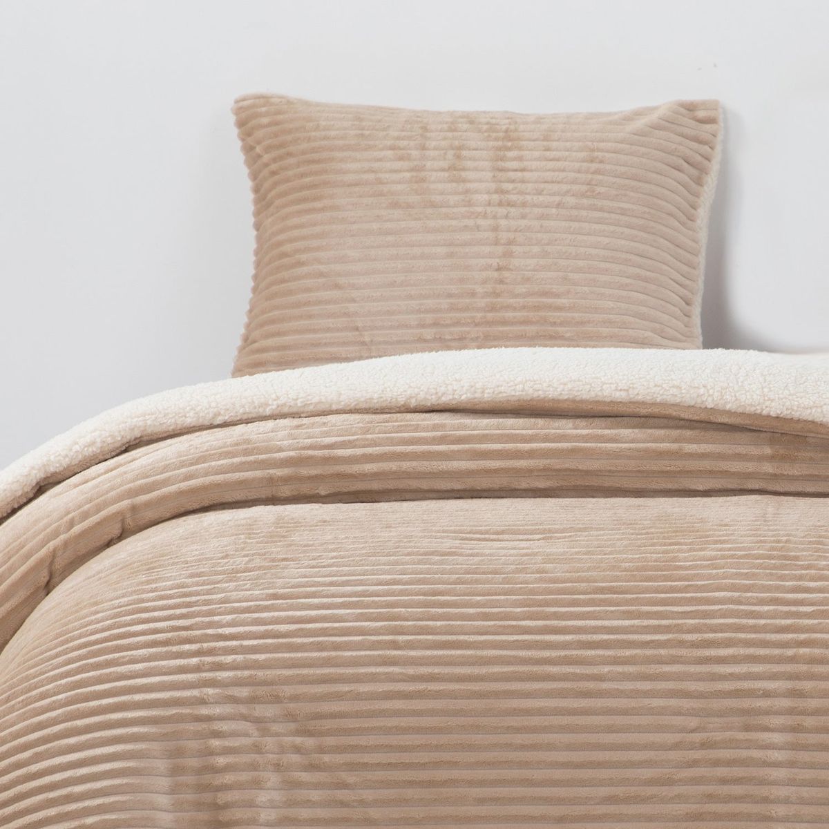 DIB - Cobertor Reversible Sherpa 1.5 Plaza Cotelón Beige