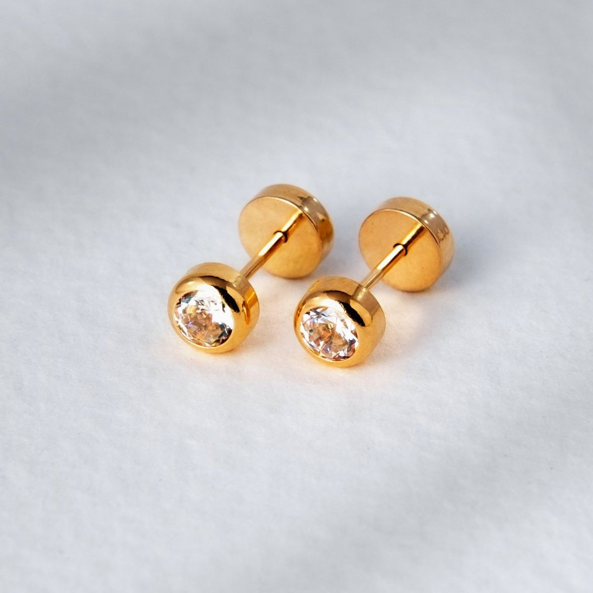 JOYAS PATRICIO LILLO - Aro BOTÓN BLANCO de oro abridores 18k