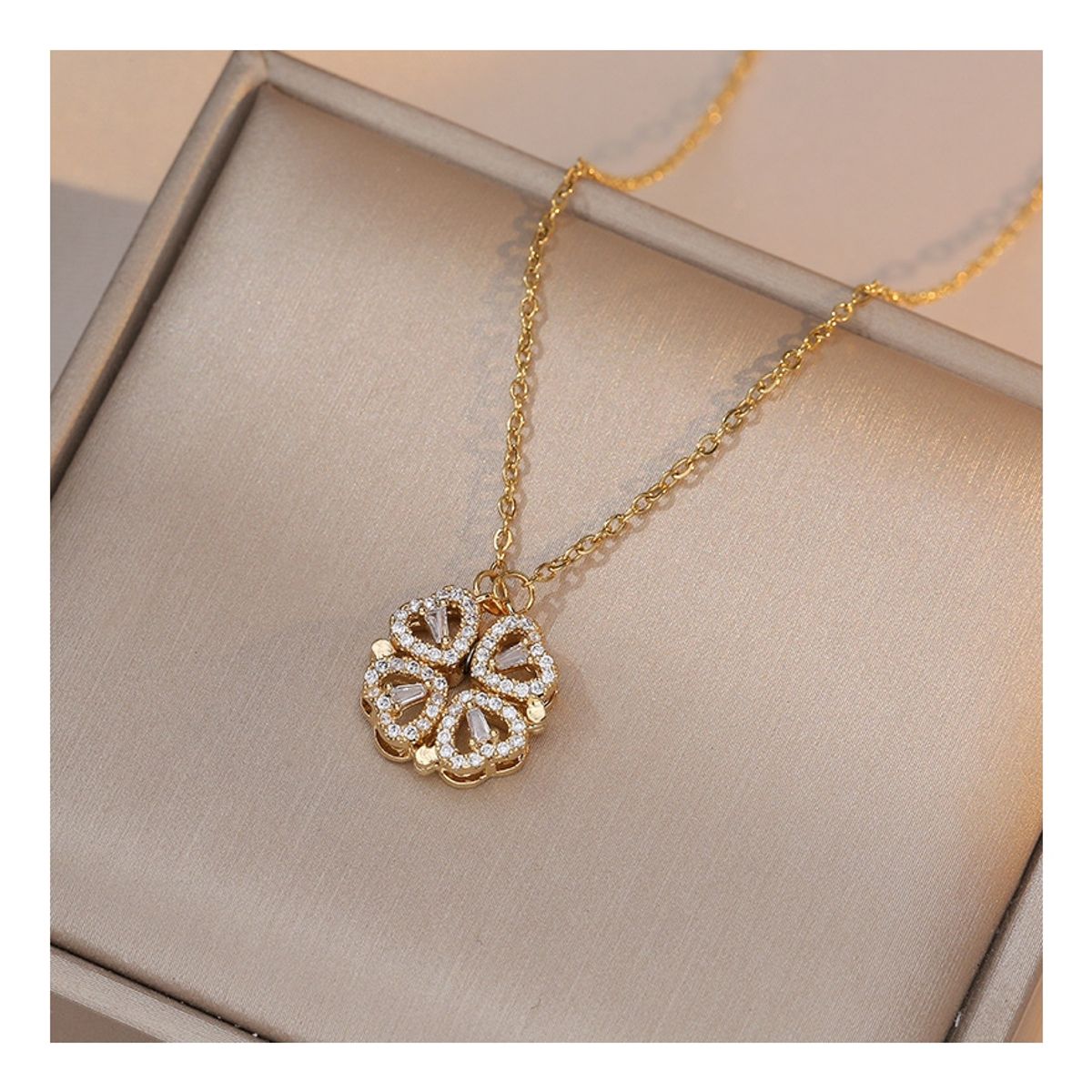 ZG JOYAS - Collar Dorado Galvanizado En Oro Colgante Trebol 4 Corazones