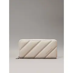 CALVIN KLEIN - Billetera Quilted Zip Around Beige