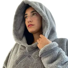 UNICO DISEÑO - Polerón Unicolor Corderito polar con gorro invierno Oversize