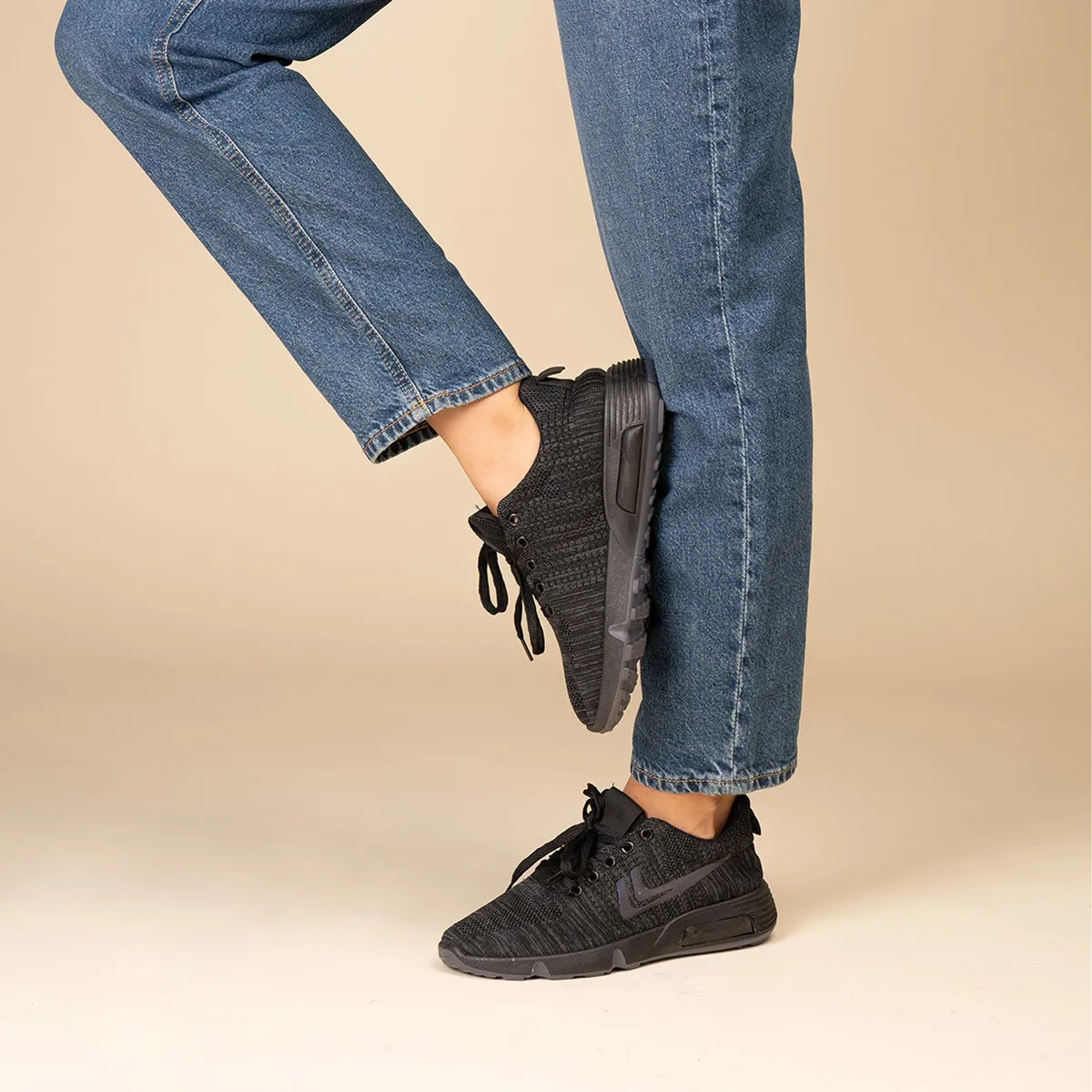 CHINITOWN - Zapatilla Deportiva Mujer Negro Mirta Chinitown