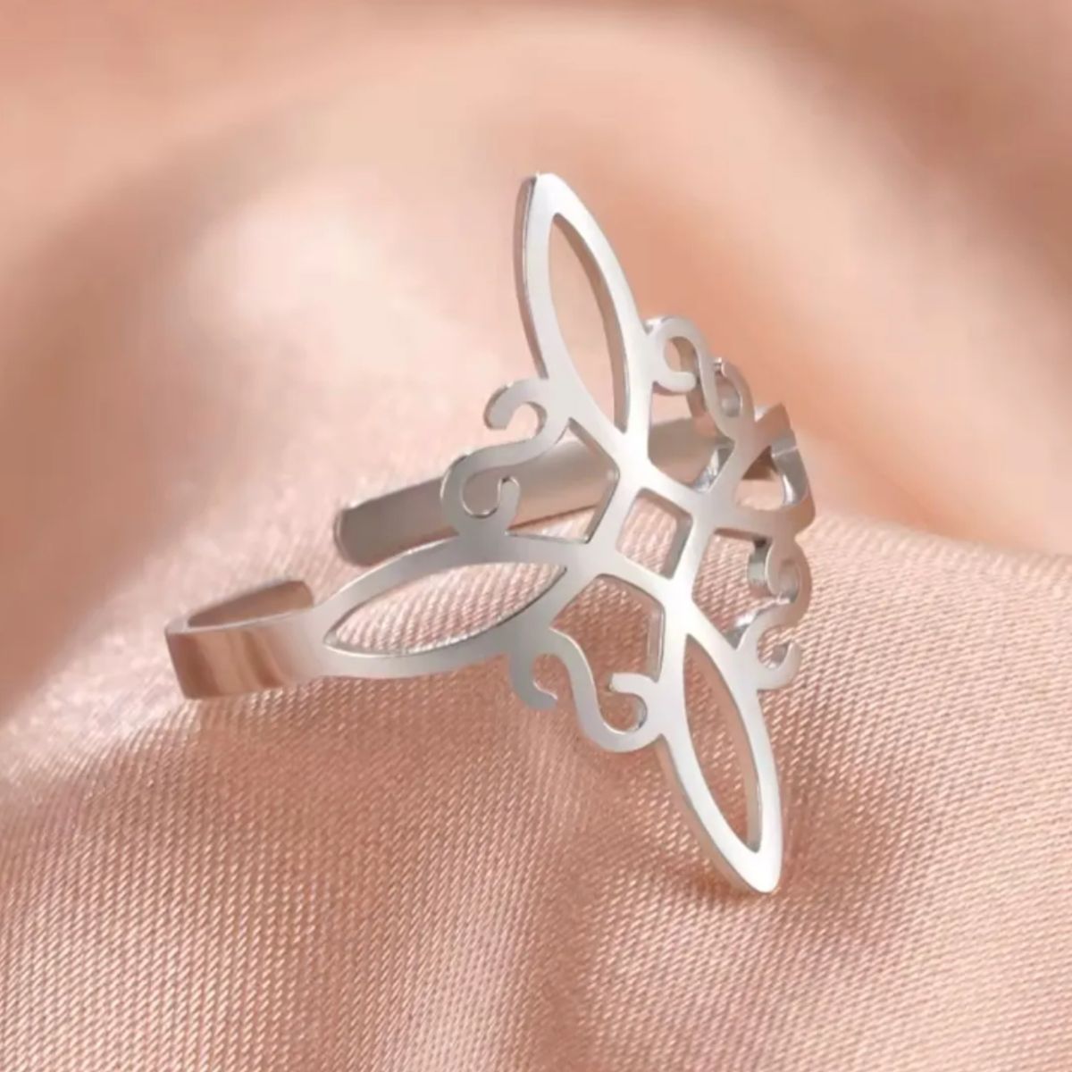 GENERICO - Anillo Ajustable Nudo De Brujas Acero Quirúrgico Amuleto