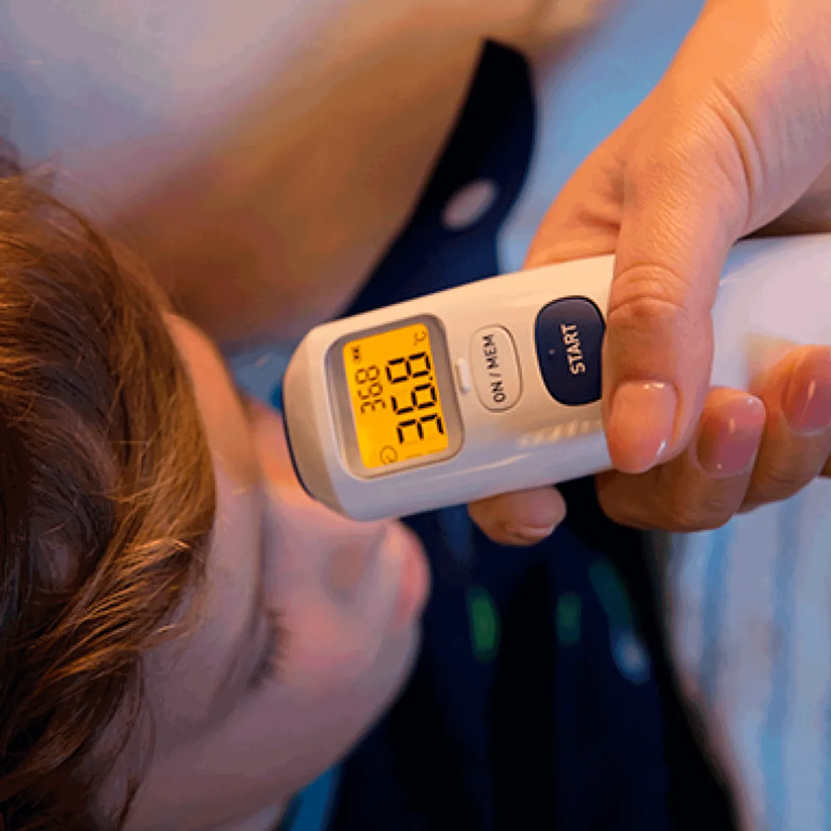 OMRON - Termómetro Digital De Frente Omron Mc720