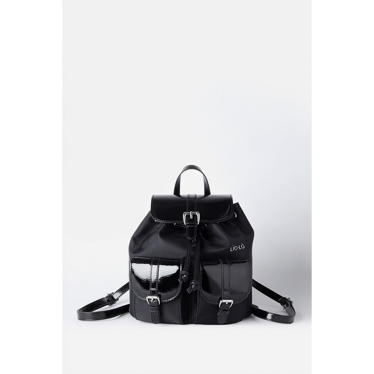 LIOLA - Mochila Tela Aplicación Charol, Negro Liola