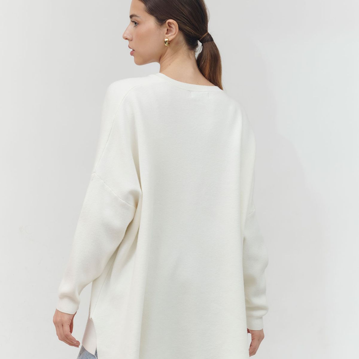 GUINDA - Sweater de cuello en V y tela suave Lume Guinda