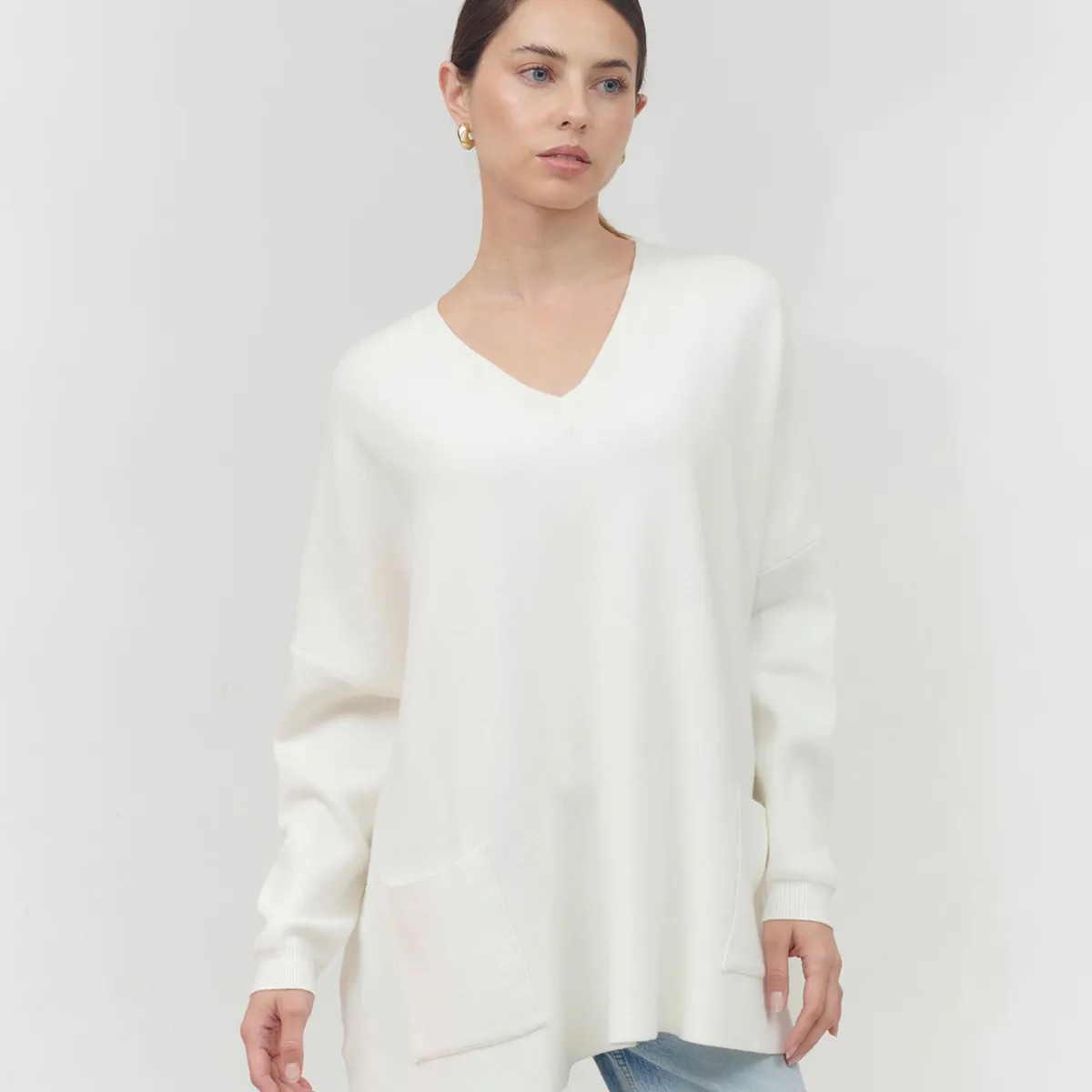 GUINDA - Sweater de cuello en V y tela suave Lume Guinda