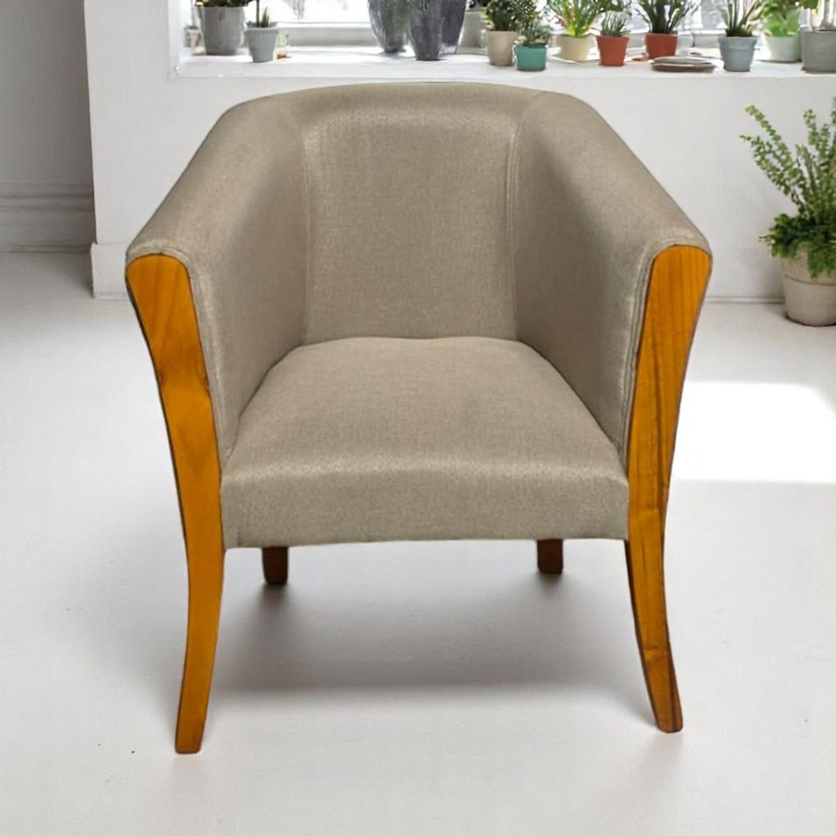 DISEÑOS VALESTRINI - SITIAL ESMERALDA LINO BEIGE