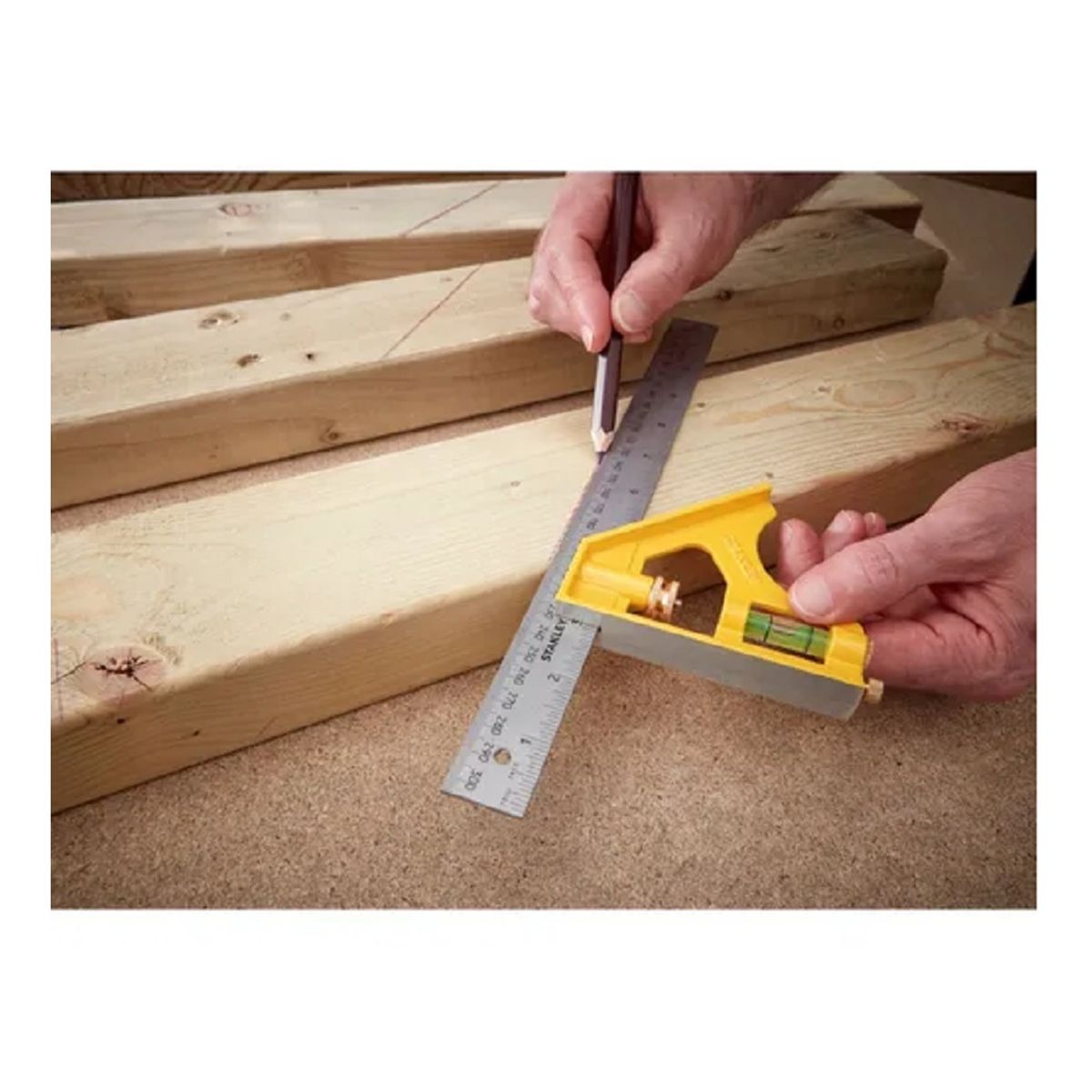 STANLEY - ESCUADRA DE COMBINACIÓN PROFESIONAL 12 PULG STANLEY