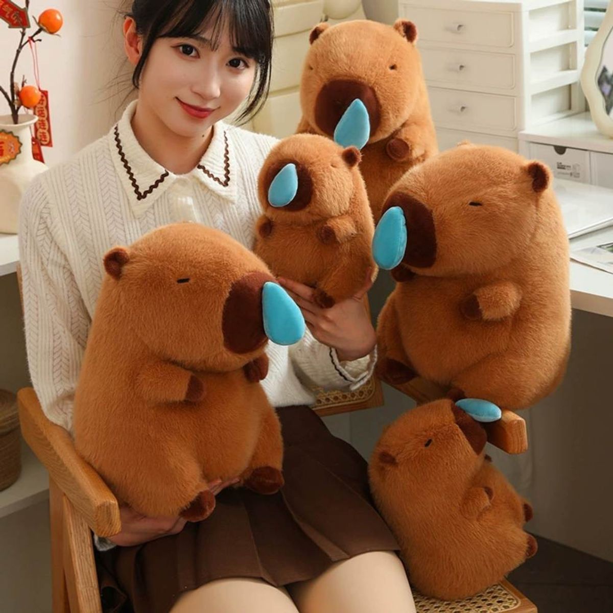 MUNDO MAGIA - Peluche Capibara Con Mocos Extra Suave 23 Cm Vibra