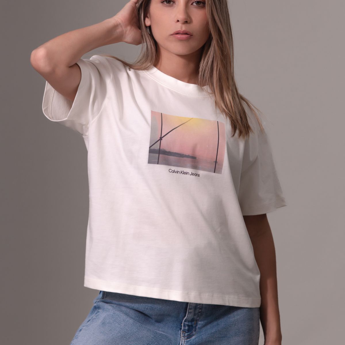 CALVIN KLEIN - Polera Photo Graphic Relaxed Blanco Calvin Klein