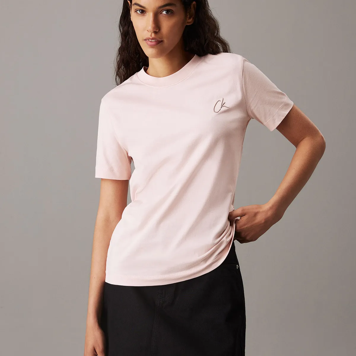 CALVIN KLEIN - Polera Embroidered Rosado Calvin Klein