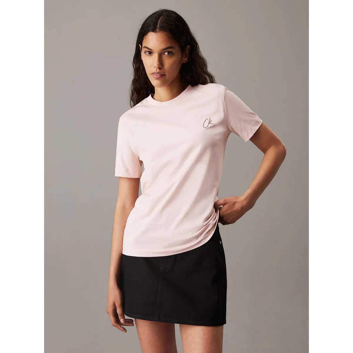 CALVIN KLEIN - Polera Embroidered Rosado Calvin Klein