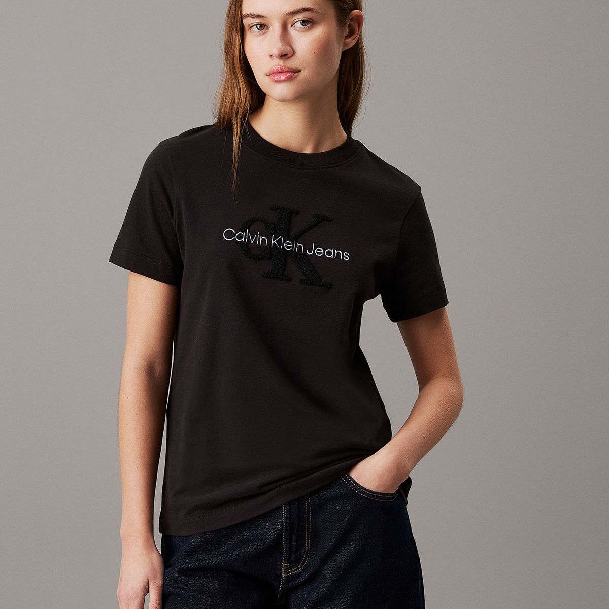 CALVIN KLEIN - Polera Chenille Monologo Negro Calvin Klein