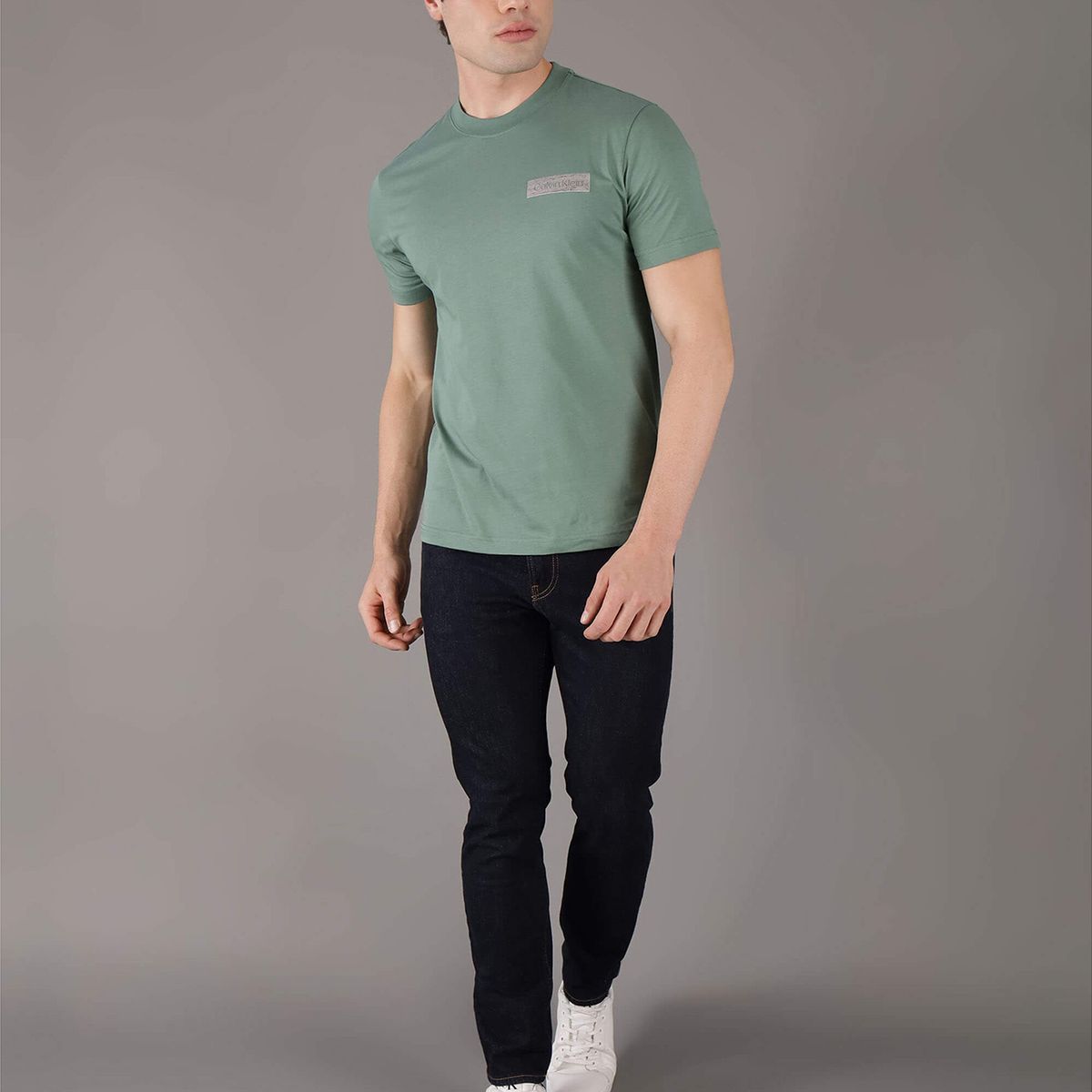 CALVIN KLEIN - Polera Raised Concrete Verde Calvin Klein CED
