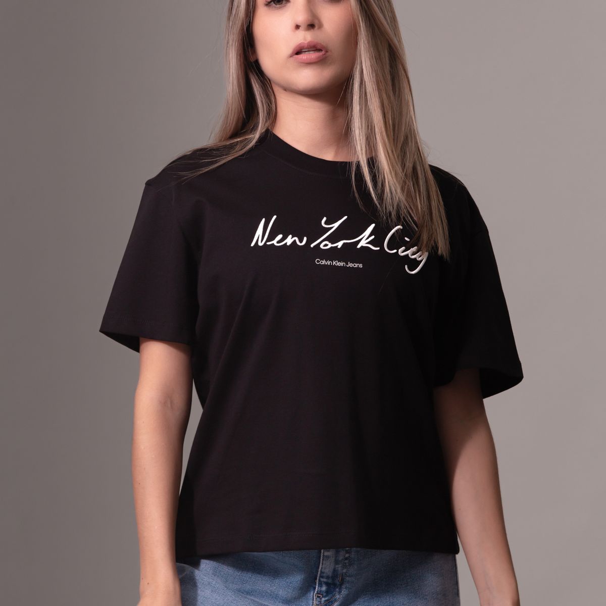 CALVIN KLEIN - Polera Embroidered Nyc Relaxed Negro Calvin Klein