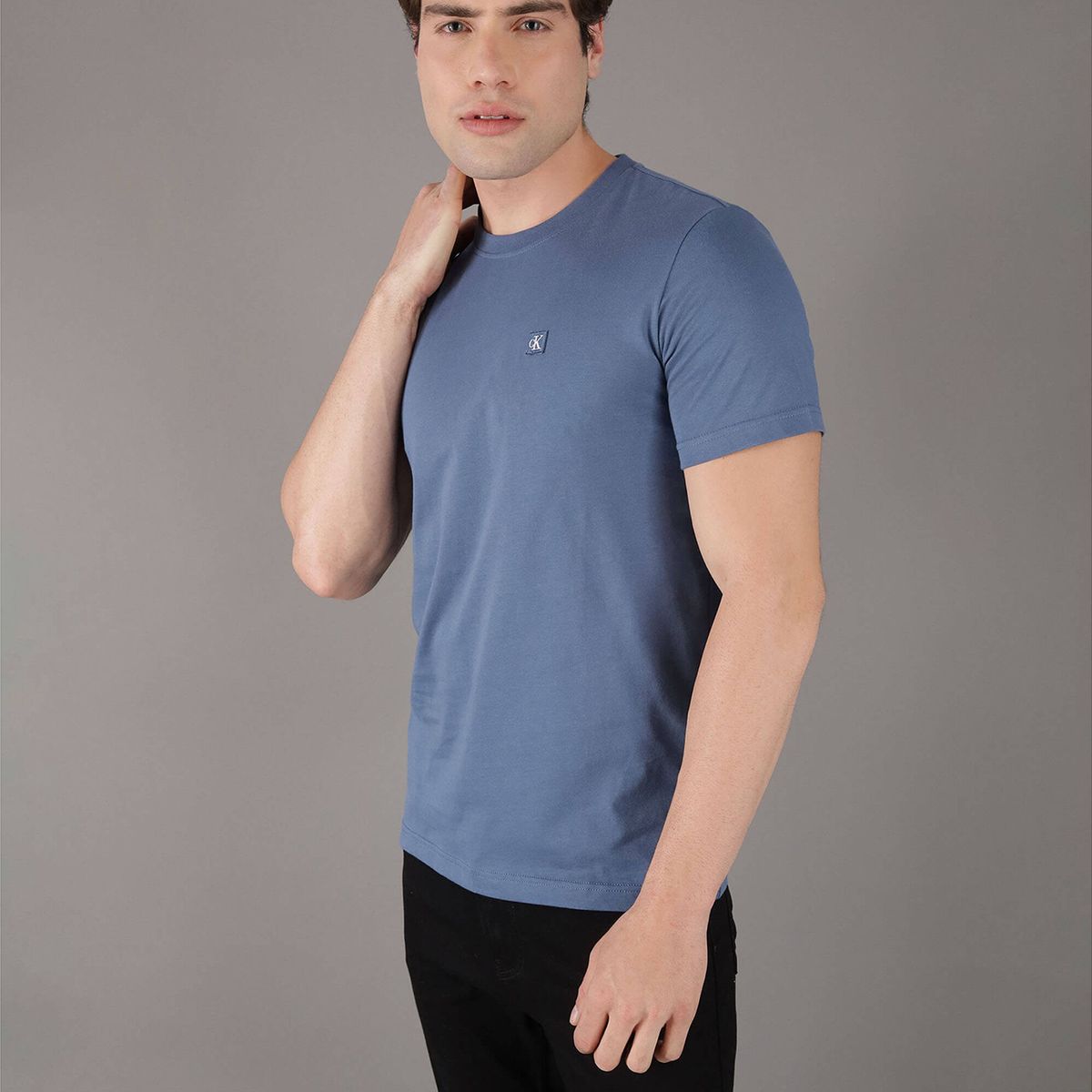 CALVIN KLEIN - Polera Ck Embro Badge Azul Calvin Klein