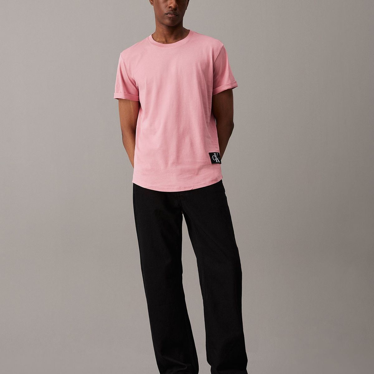 CALVIN KLEIN - Polera Badge Turn Up Rosado Calvin Klein