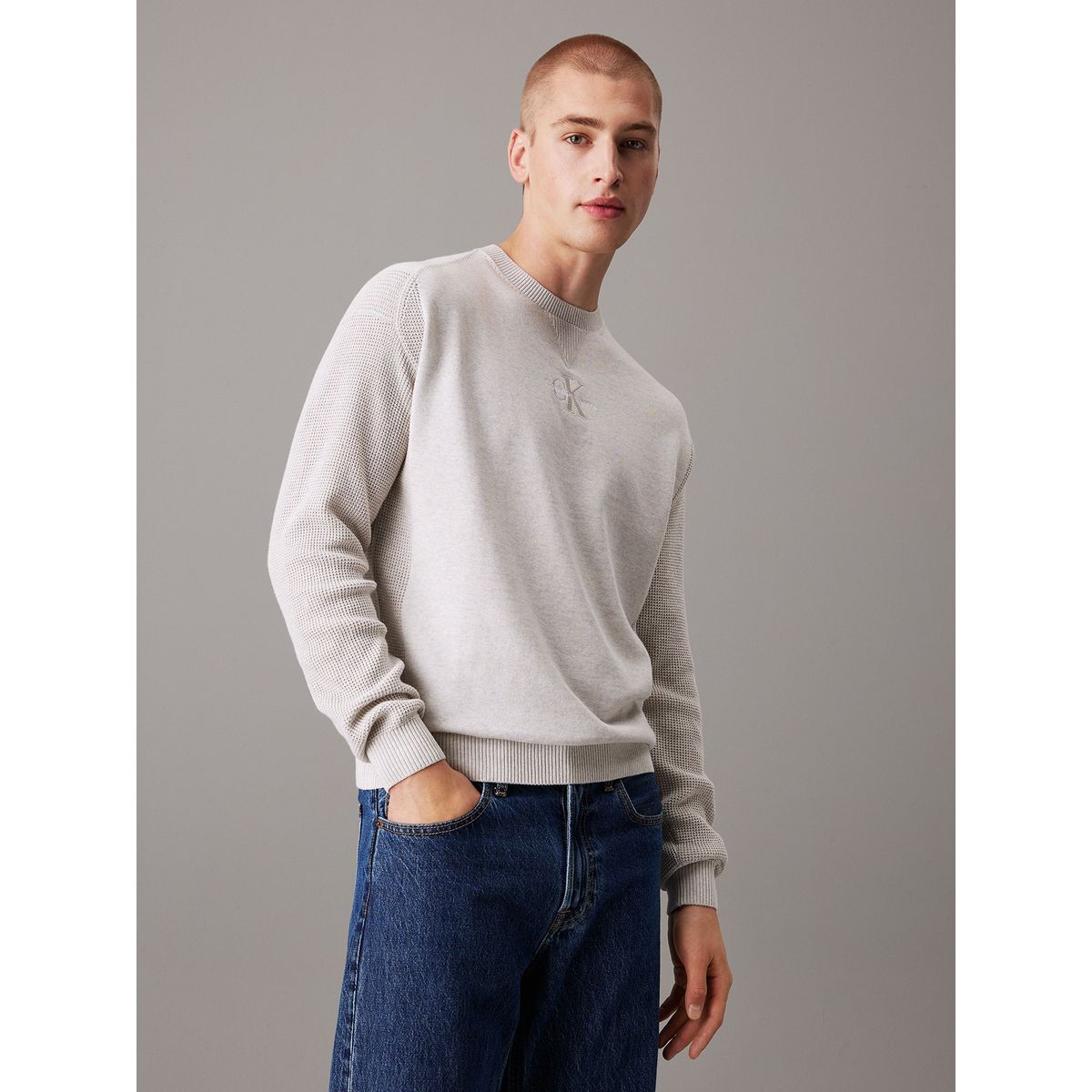 CALVIN KLEIN - Sweater Monologo Sweater Gris Calvin Klein