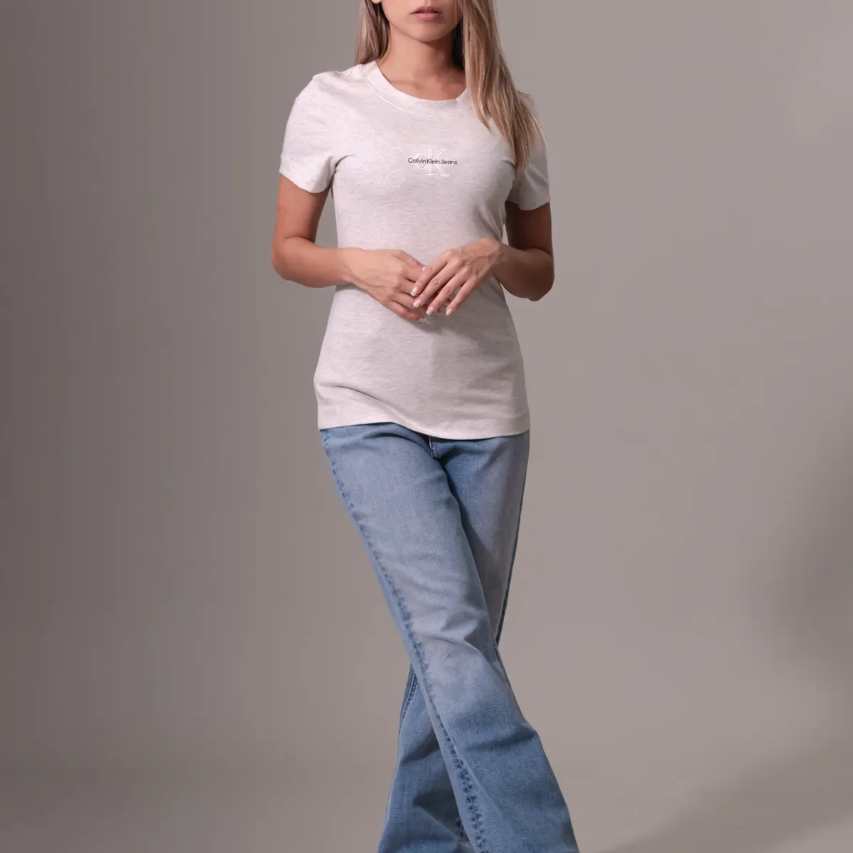 CALVIN KLEIN - Polera Monologo Slim Gris Calvin Klein