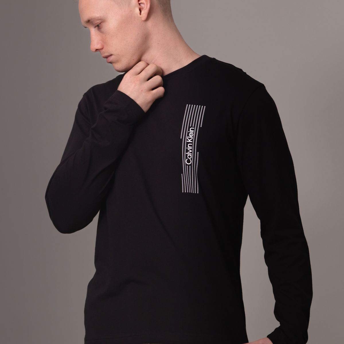 CALVIN KLEIN - Polera LS Horizontal Logo Negro Calvin Klein BEH