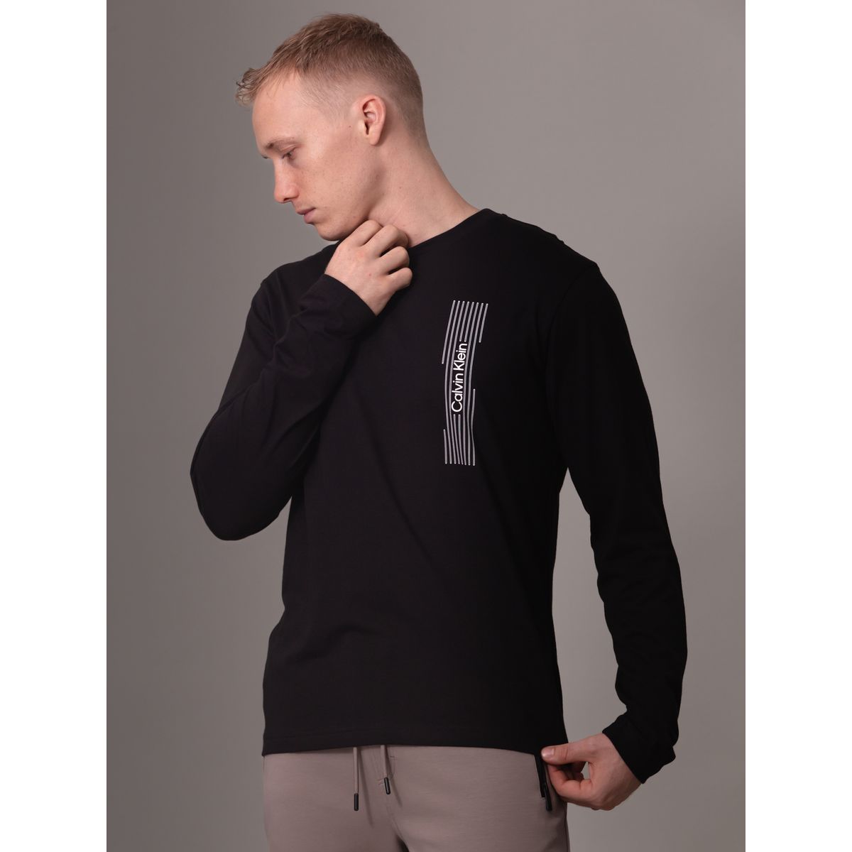 CALVIN KLEIN - Polera LS Horizontal Logo Negro Calvin Klein BEH