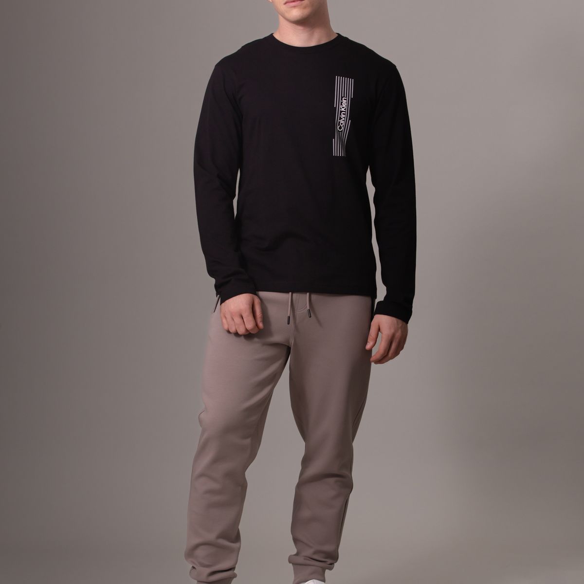 CALVIN KLEIN - Polera LS Horizontal Logo Negro Calvin Klein BEH