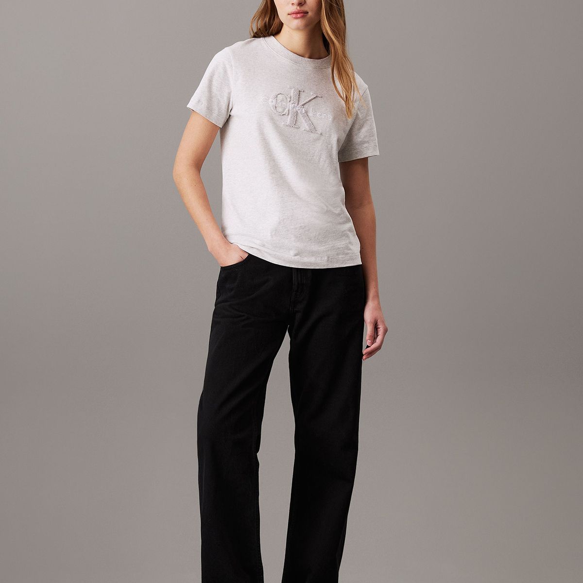 CALVIN KLEIN - Polera Chenille Monologo Gris Calvin Klein