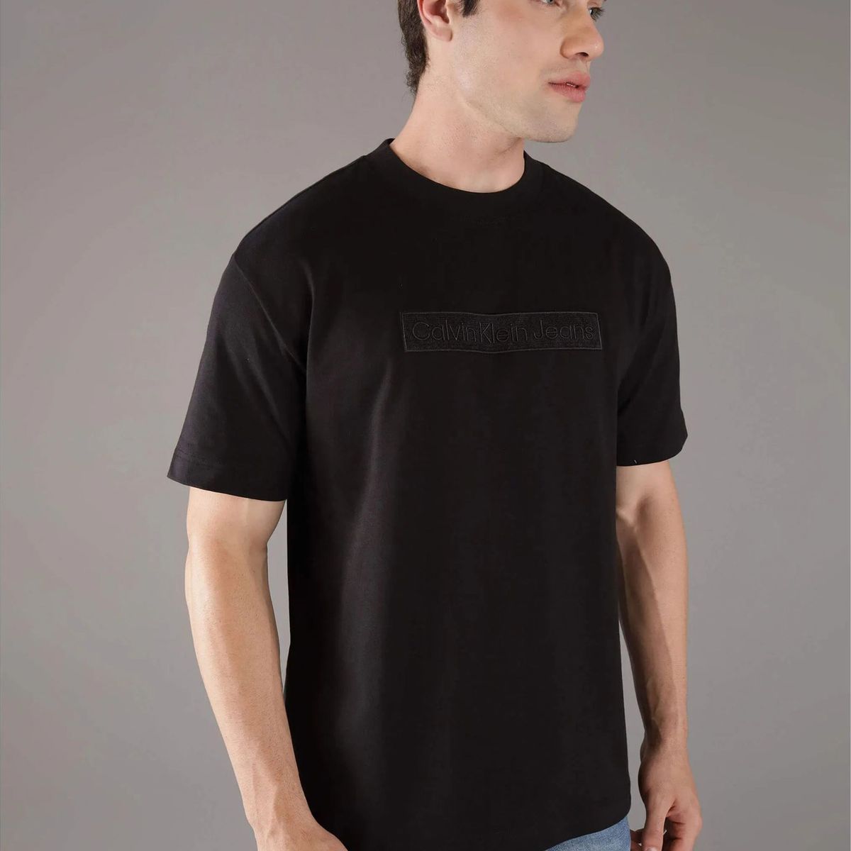 CALVIN KLEIN - Polera Embroidered Box Negro Calvin Klein BEH