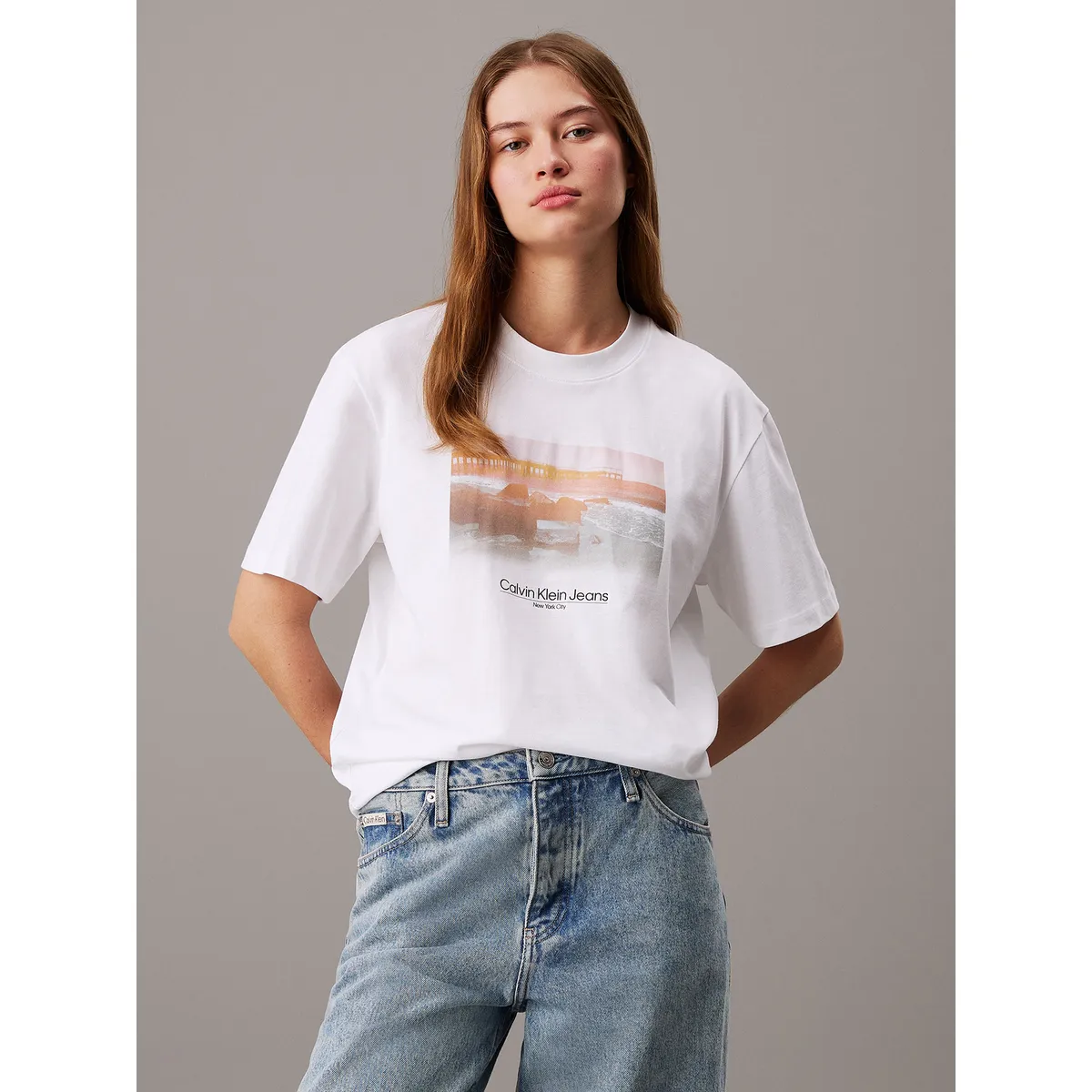 CALVIN KLEIN - Polera Photo Graphic Relaxed Blanco Calvin Klein