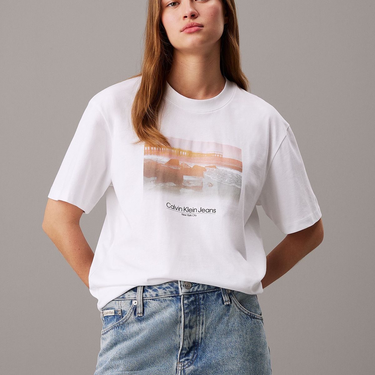 CALVIN KLEIN - Polera Photo Graphic Relaxed Blanco Calvin Klein