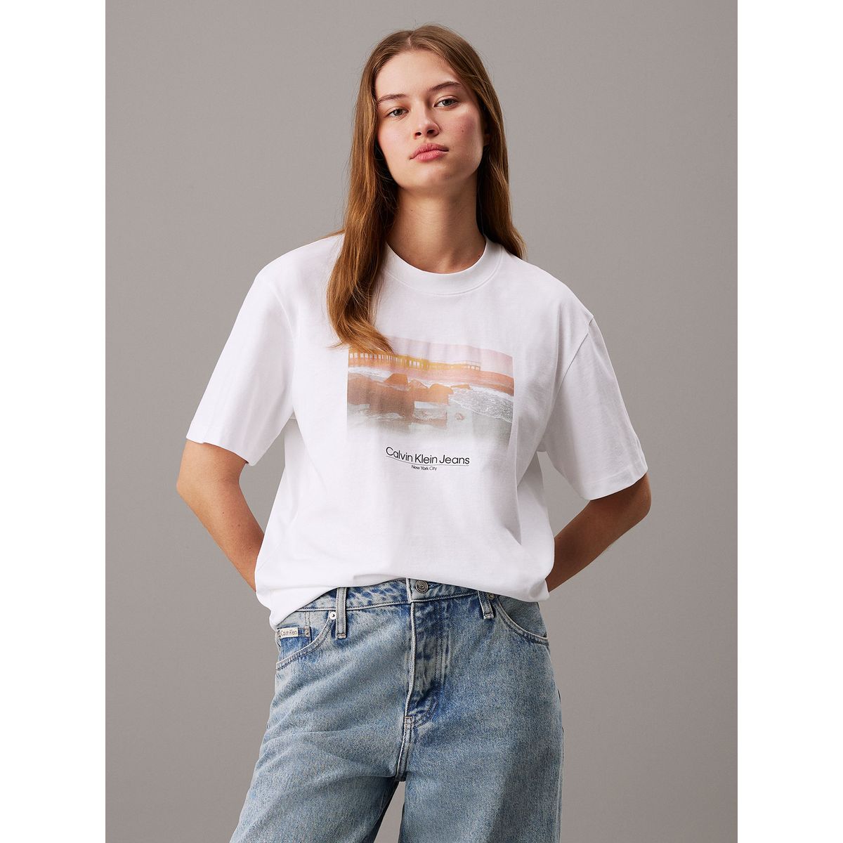 CALVIN KLEIN - Polera Photo Graphic Relaxed Blanco Calvin Klein