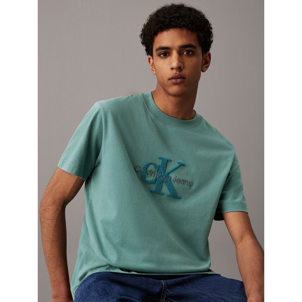 CALVIN KLEIN - Polera Chenille Monologo Verde Calvin Klein