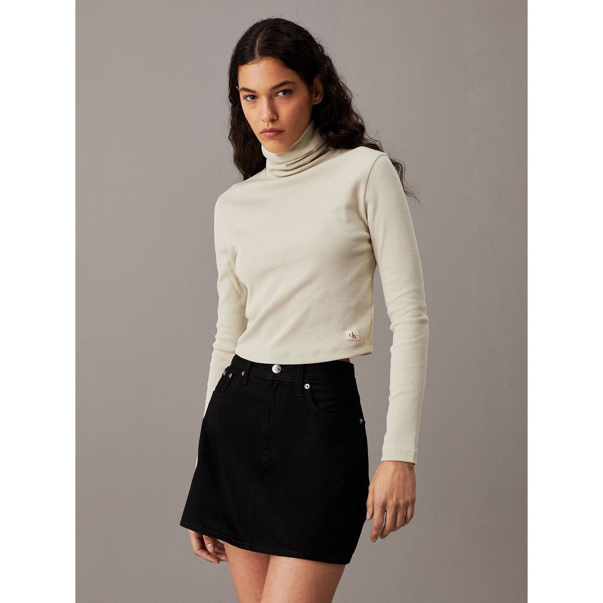 CALVIN KLEIN - Polera LS Woven Label Crema Calvin Klein