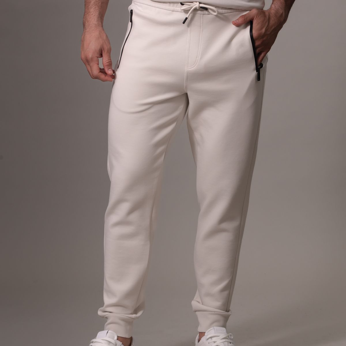 CALVIN KLEIN - Jogger Lux Tech Crema Calvin Klein