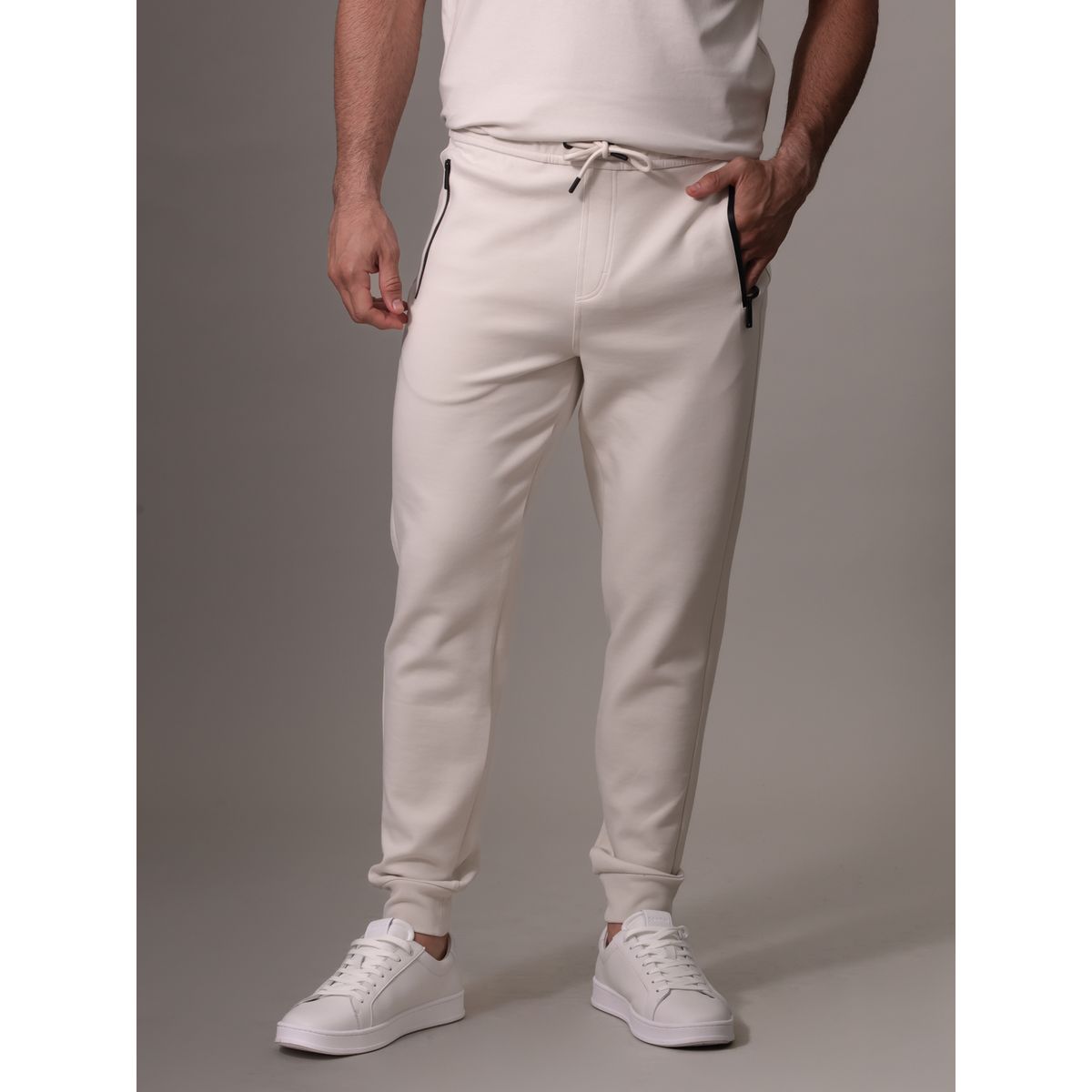 CALVIN KLEIN - Jogger Lux Tech Crema Calvin Klein