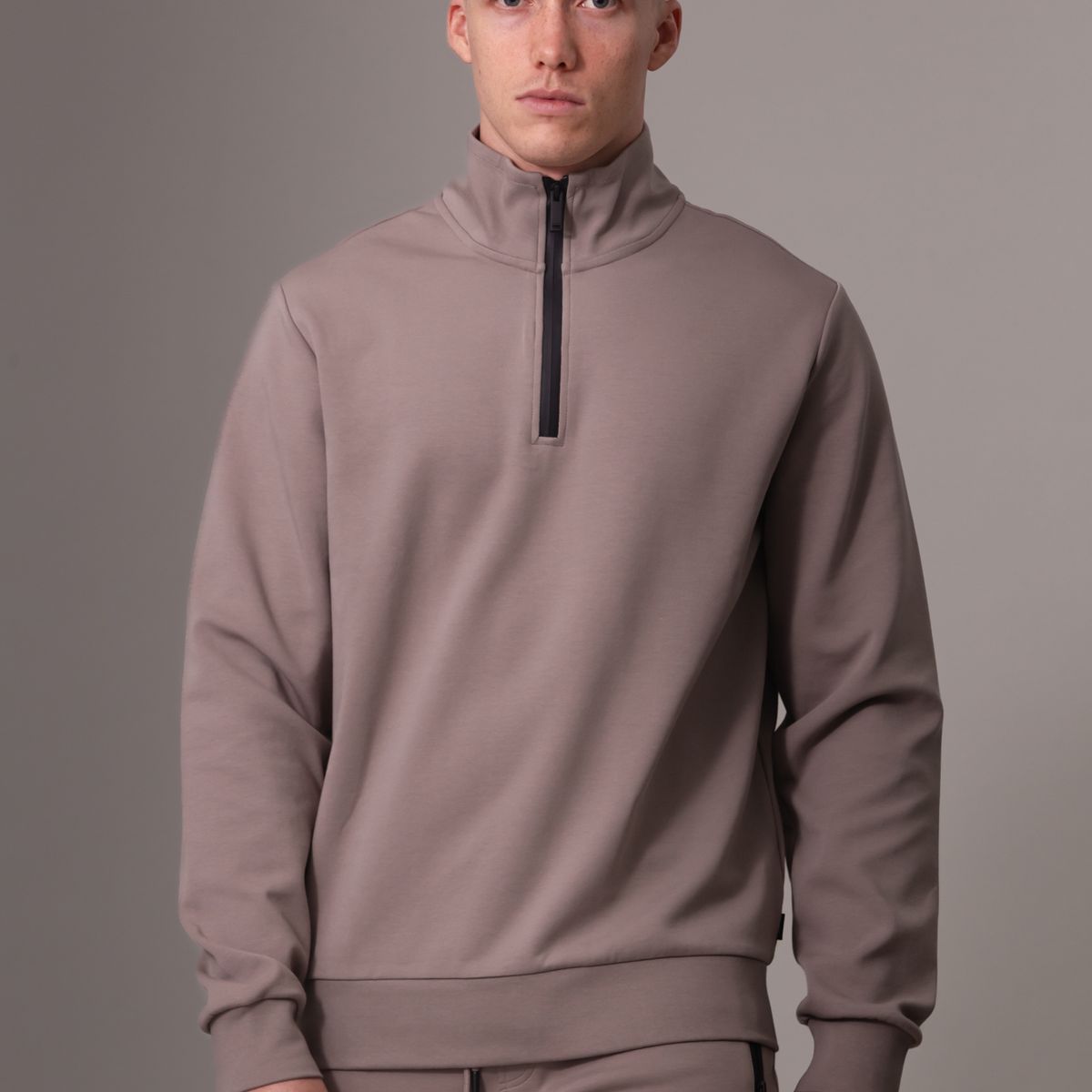 CALVIN KLEIN - Polerón Lux Tech Gris Calvin Klein