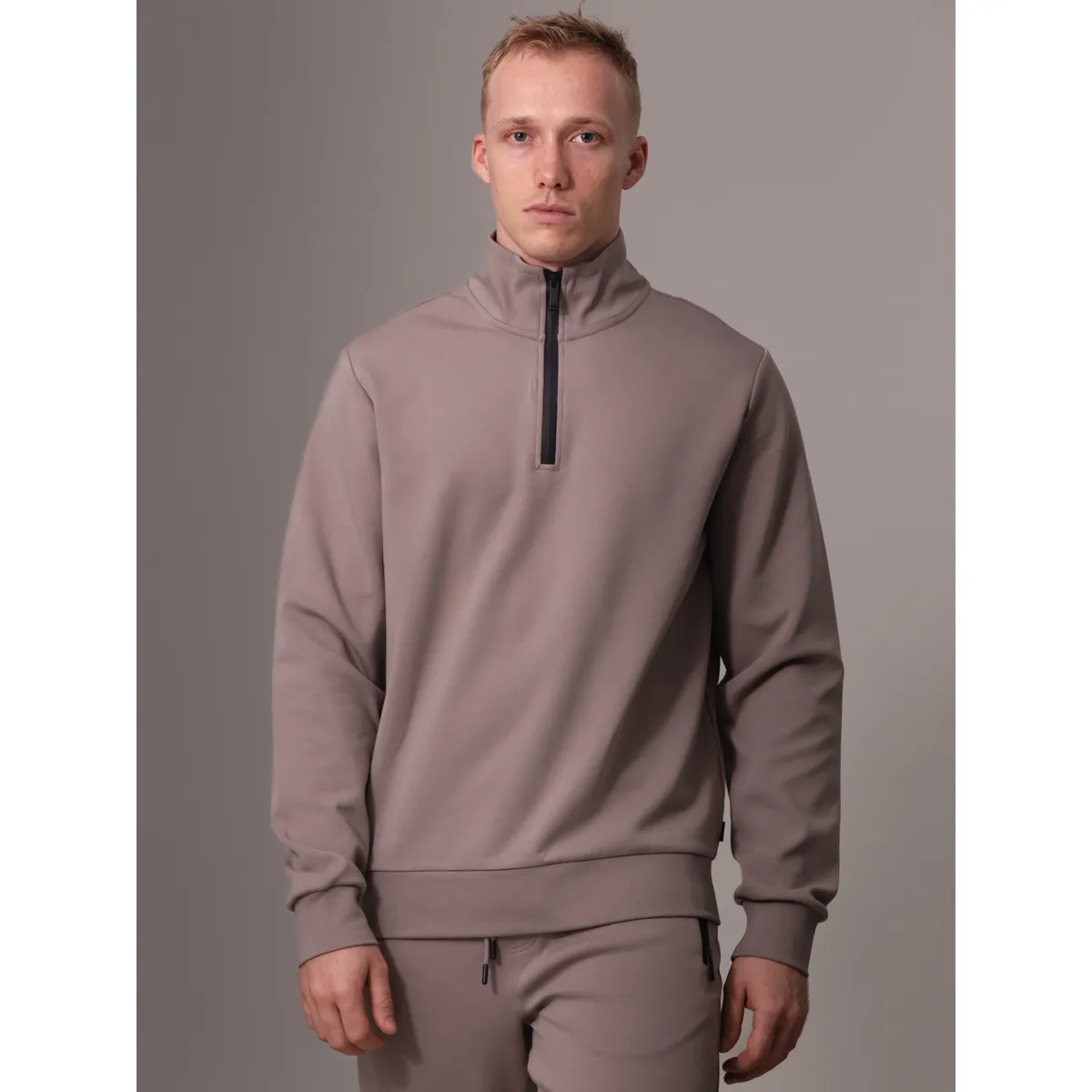 CALVIN KLEIN - Polerón Lux Tech Gris Calvin Klein