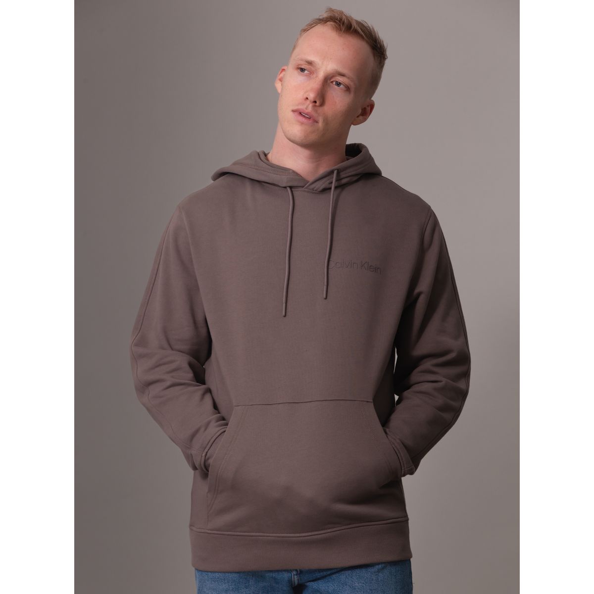 CALVIN KLEIN - Polerón con Gorro Institutional Café Calvin Klein