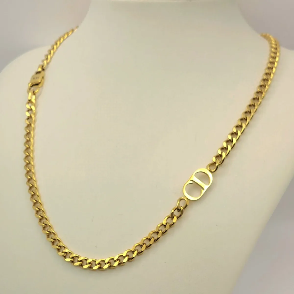 GENERICO - Cadena de Oro 18K Laminado Modelo Diseñador