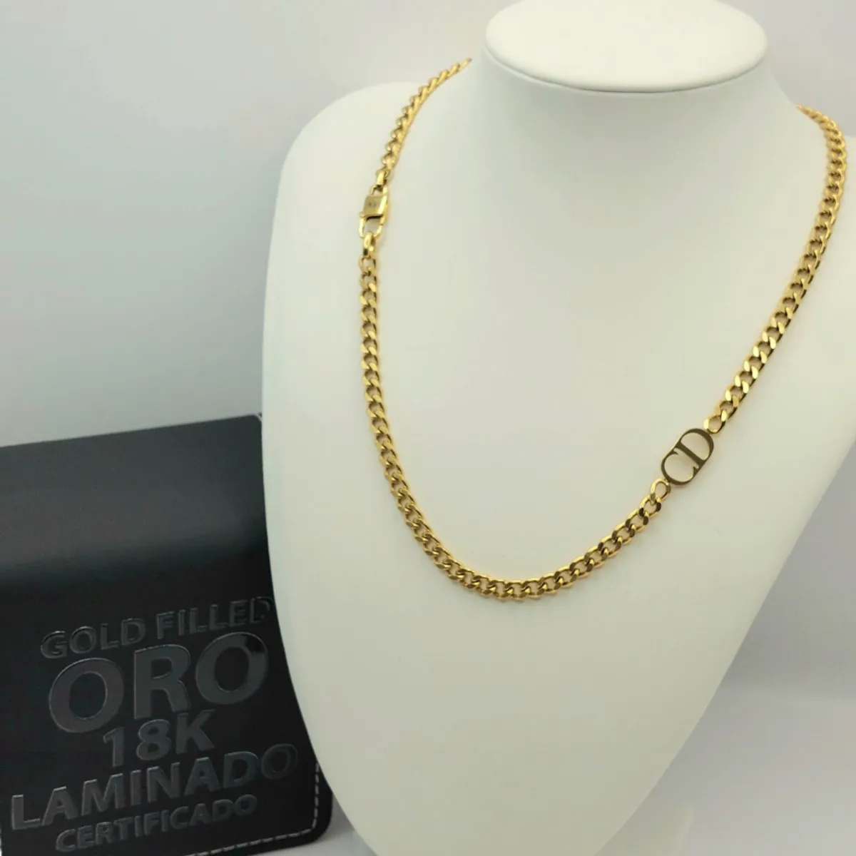 GENERICO - Cadena de Oro 18K Laminado Modelo Diseñador