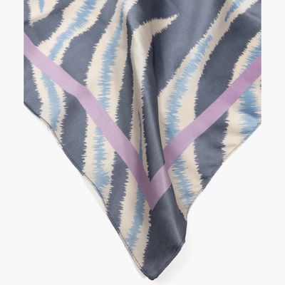 Imagen 2 del producto Pañuelo Mujer Estampado Cebra