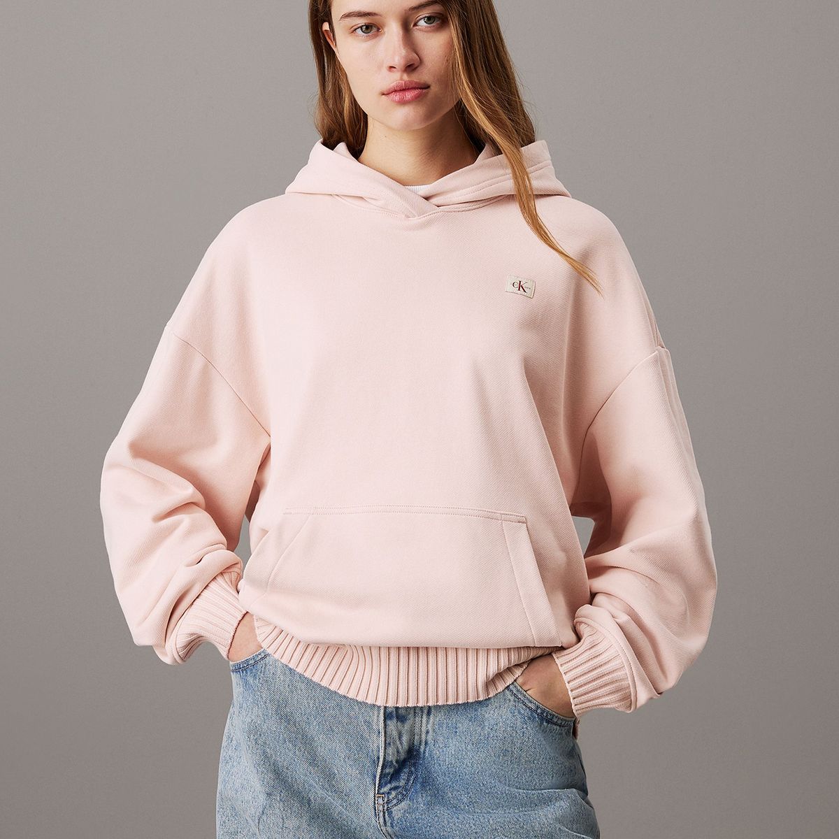 CALVIN KLEIN - Polerón con Gorro Woven Label Peached Rosado Calvin Klein