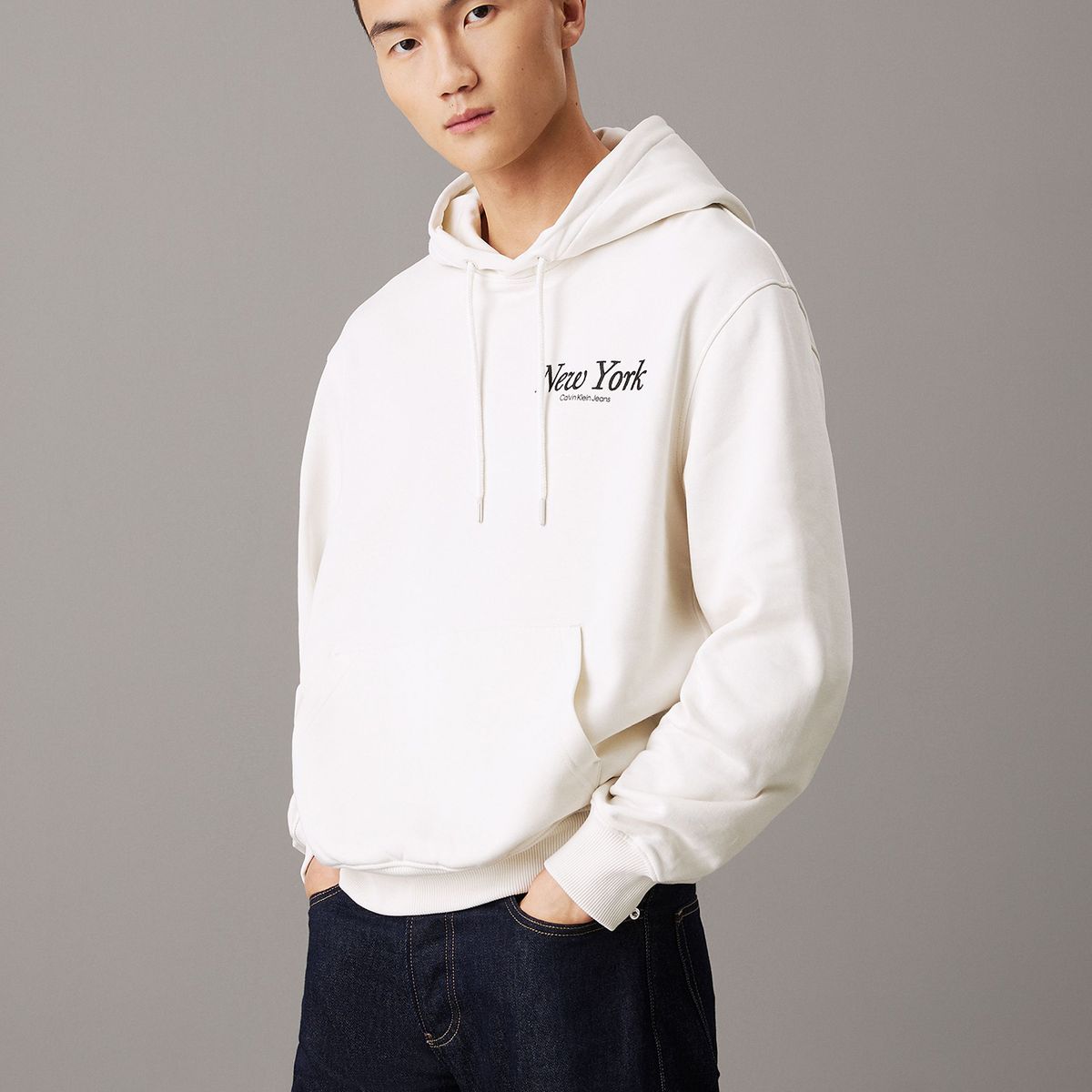 CALVIN KLEIN - Polerón con Gorro New York Script Blanco Calvin Klein