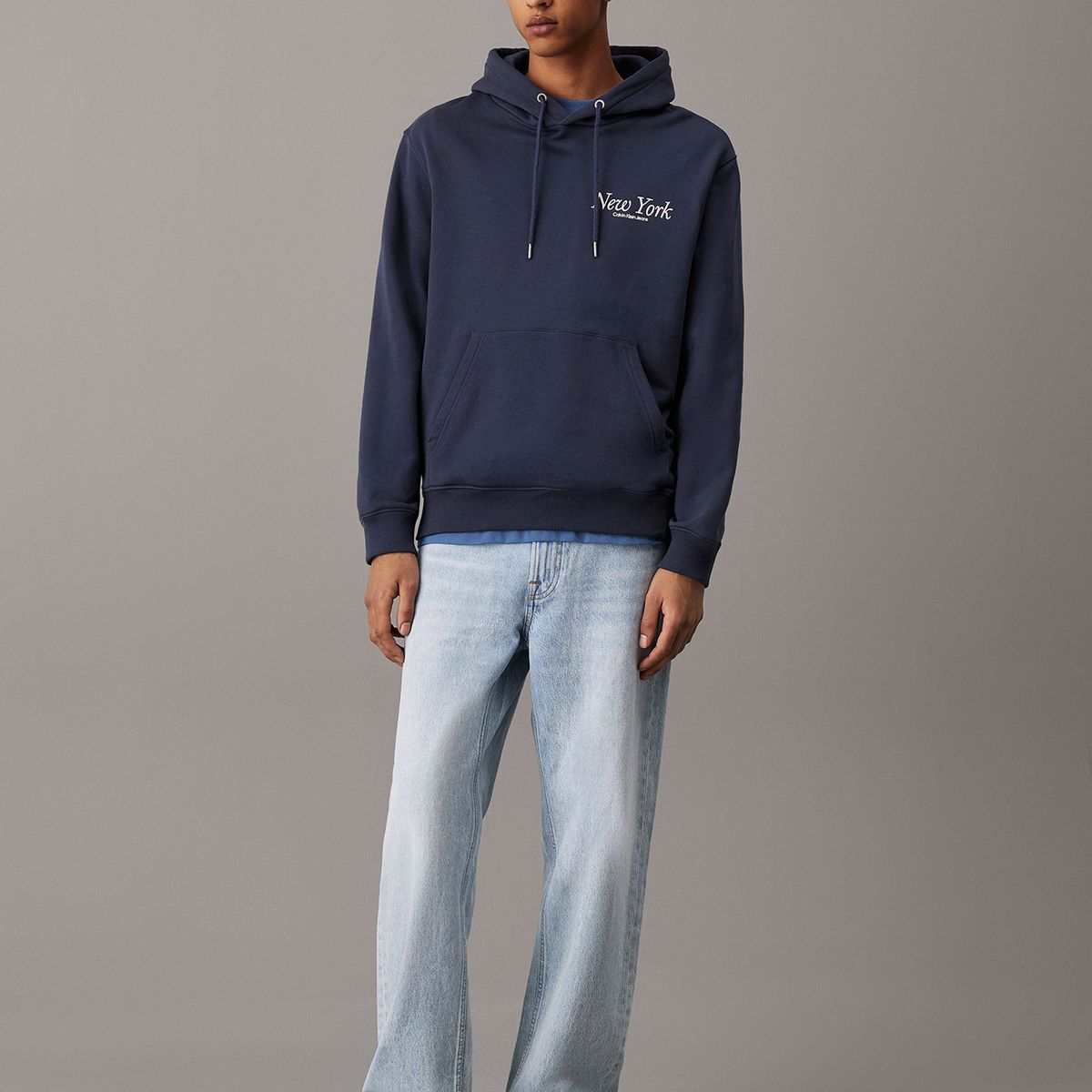 CALVIN KLEIN - Polerón con Gorro New York Script Azul Calvin Klein