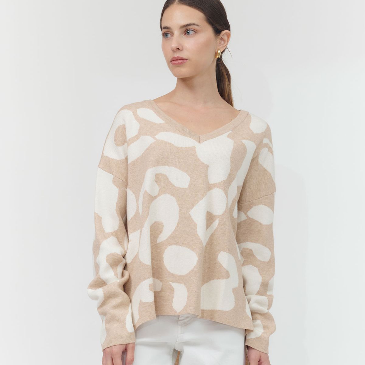 GUINDA - Sweater cuello en V en duo colores Ari Guinda