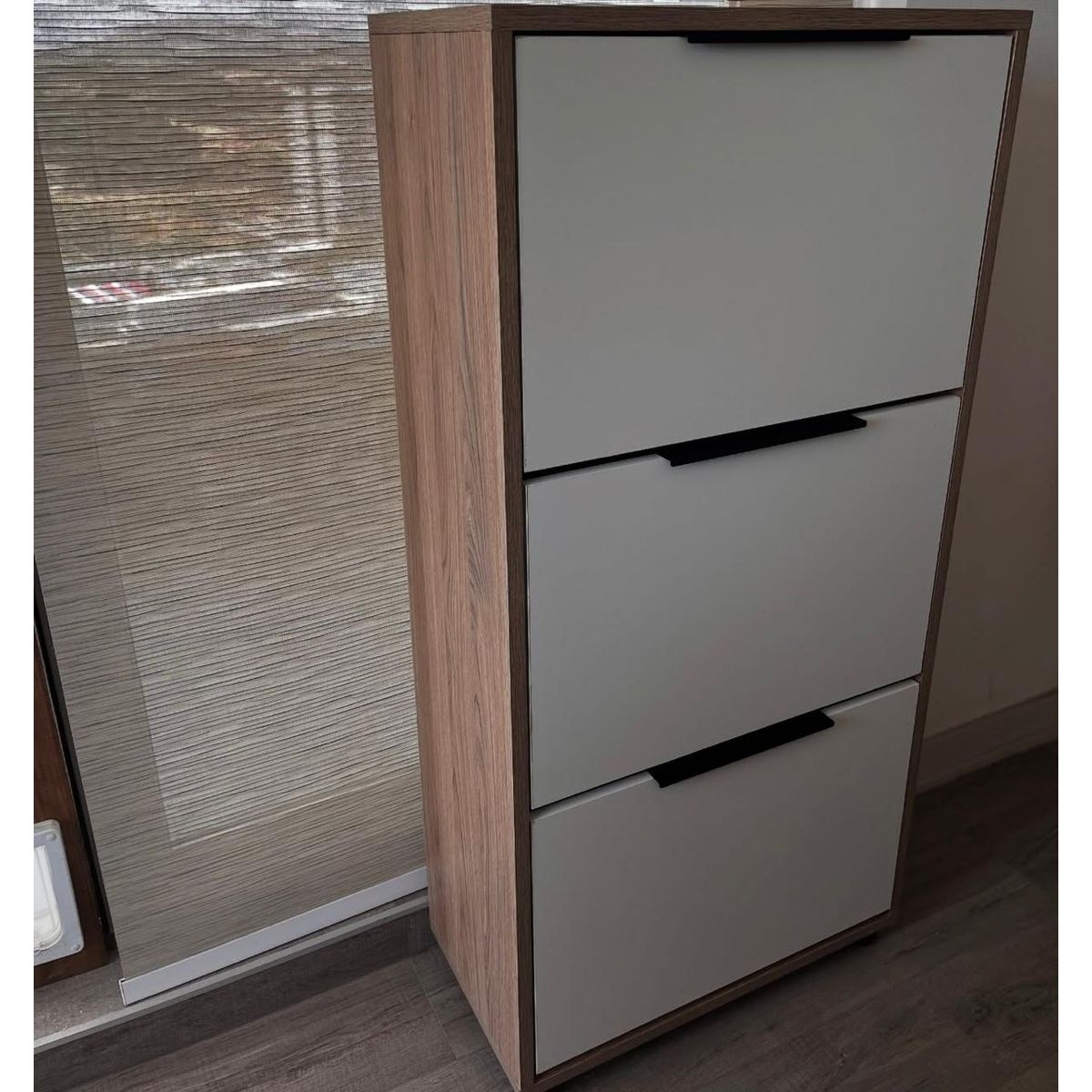 GENERICO - Zapatero color Okuzai y Blanco