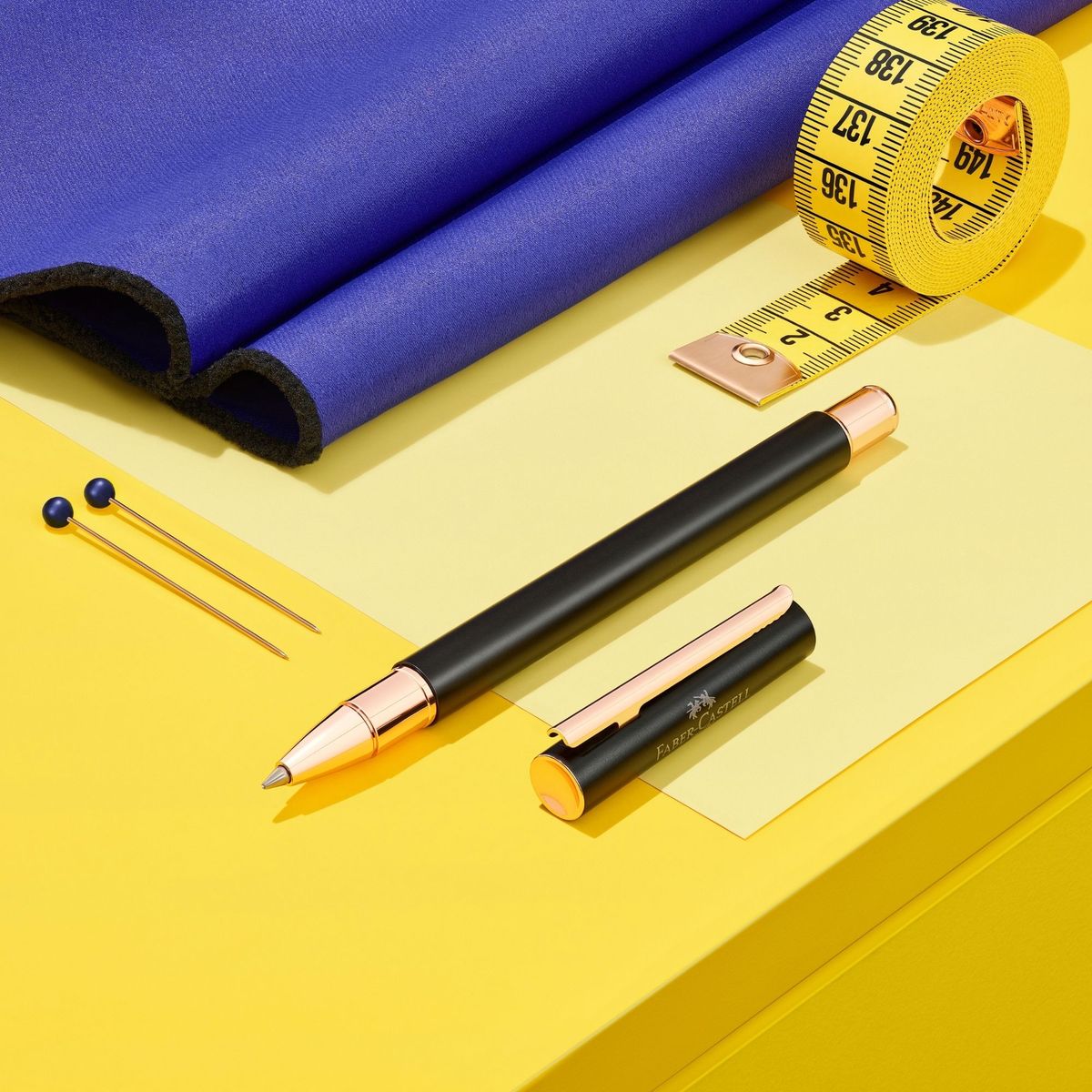 FABER-CASTELL - Bolígrafo Neo Slim metal negro mate, rosegold Faber-Castell