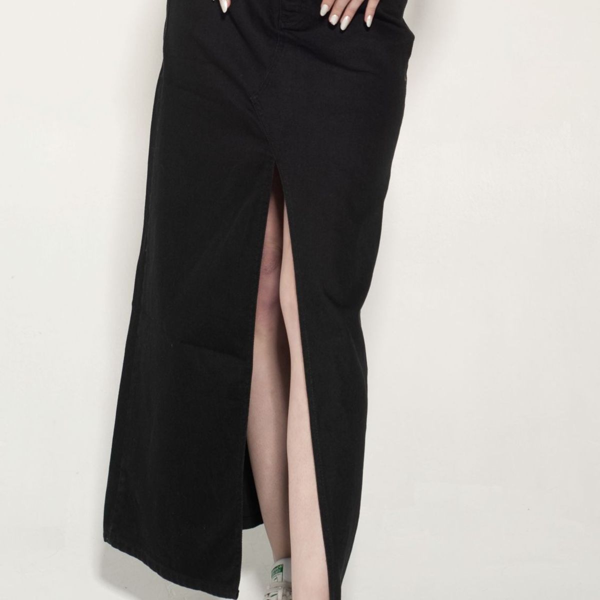 MOMCHIC - Falda evase negra momchic